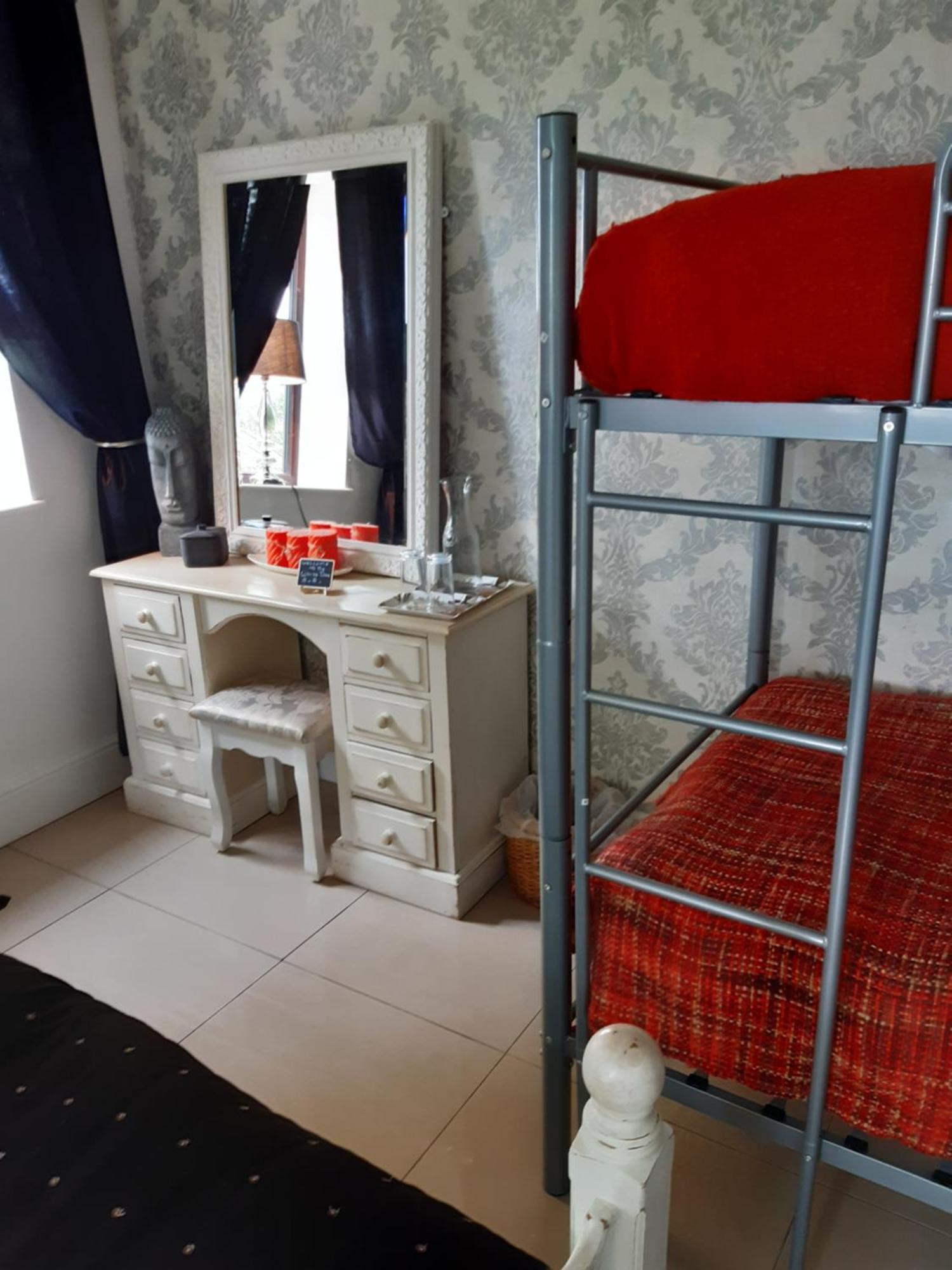 The White Dove Bed And Breakfast With Glamping Newark Showground الغرفة الصورة
